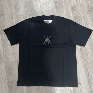 Sp5der TM Rhinostone tee - new size small
